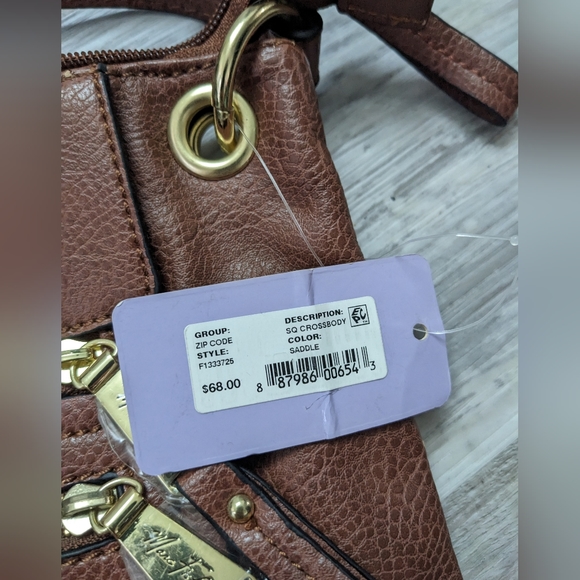 NWT Marc Fisher women's crossbody purse handbag, saddle brown gold tone - Picture 4 of 13